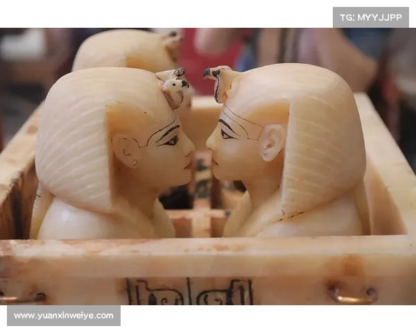 埃及艳后克丽奥帕特拉的真实历史与迷人传说揭秘 埃及艳后克丽奥帕特拉的真实历史与迷人传说揭秘